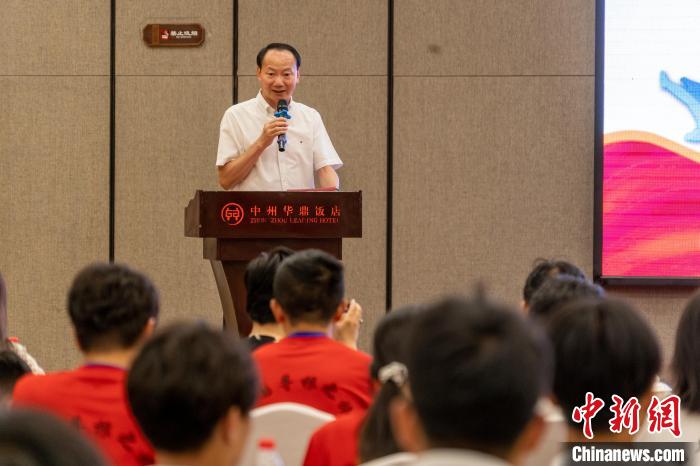 华裔青少年在郑州开启武术之旅：满载而归练就