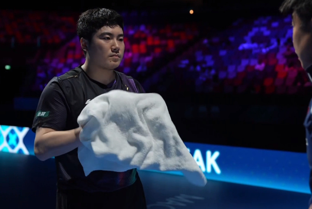 梁靖崑苦战五局负西福恩特斯 中国乒乓首败告急